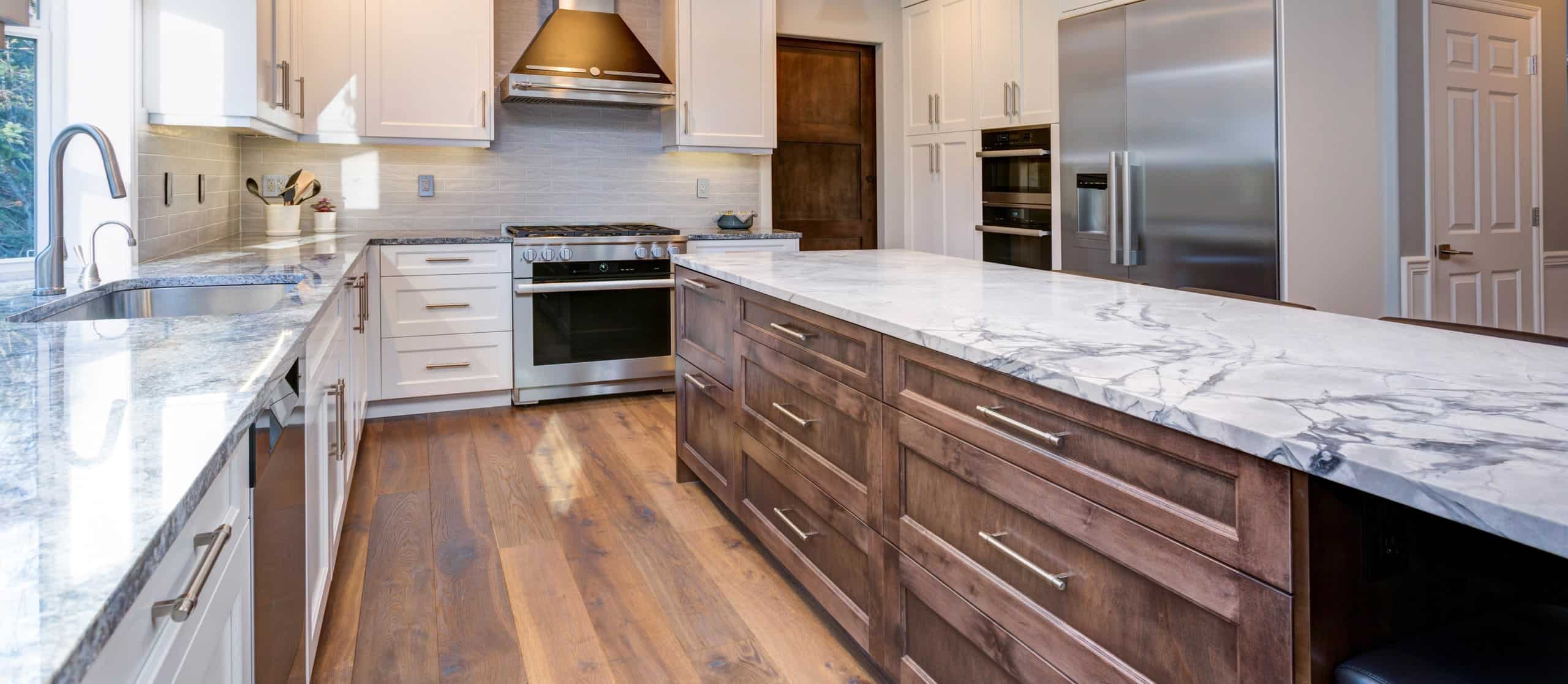 T Bar Cabinet Pulls on Kitchen Shaker Style Doors and Drawers